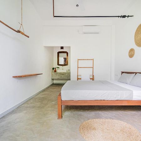 Drifter - Rooms & Food Midigama East Exterior foto