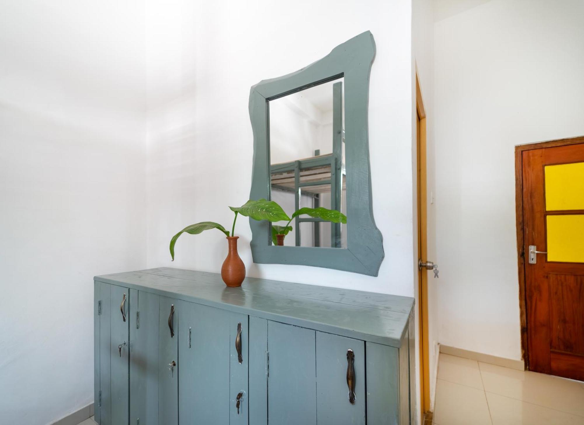 Drifter - Rooms & Food Midigama East Exterior foto